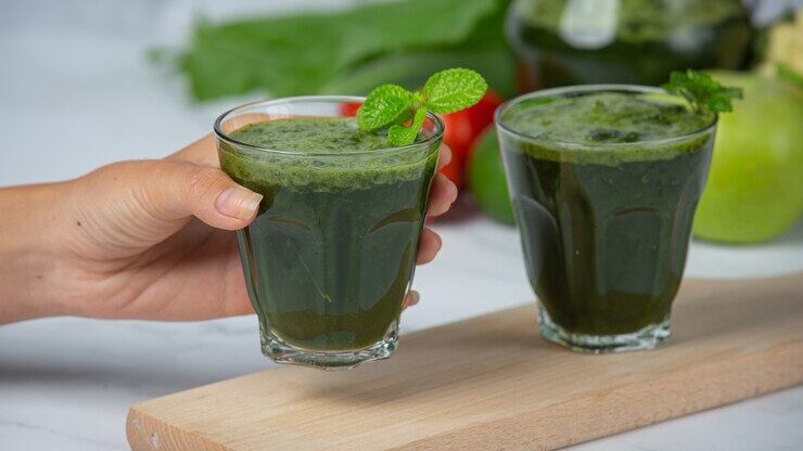 Tome este suco caseiro para repor todas as energias que precisa