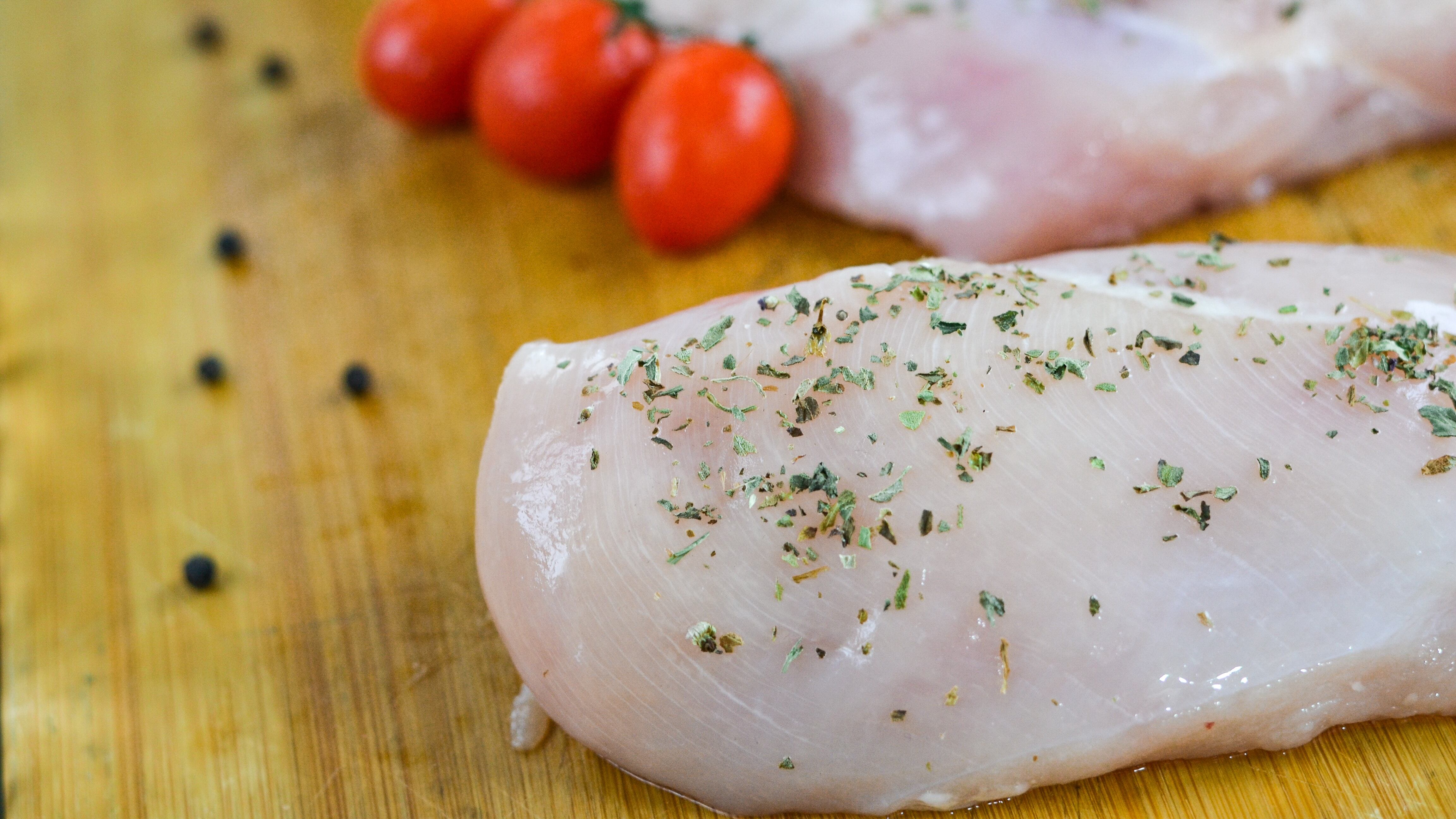 Receita deliciosa para aproveitar o peito de frango e fazê-lo recheado em minutos