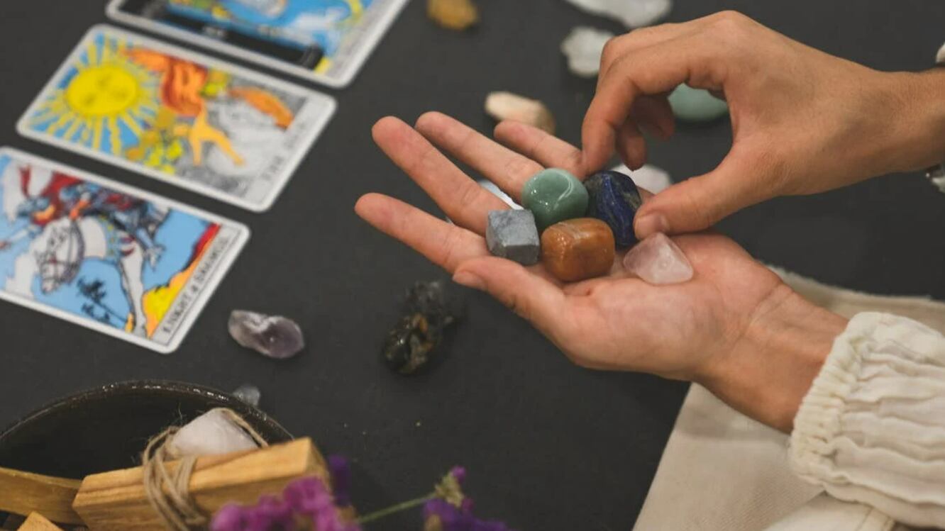 Como Áries, Touro Gêmeos e Câncer passam a sexta-feira (17), segundo o tarot