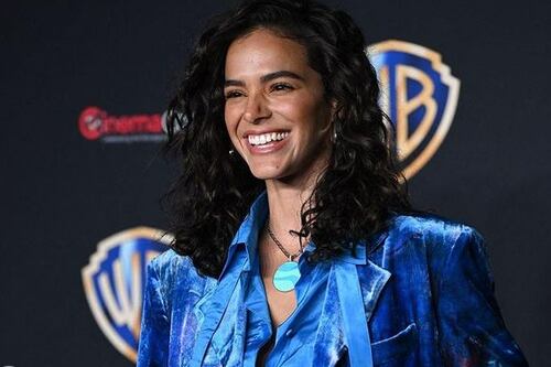 Bruna Marquezine se junta a atores em greve de Hollywood: ‘ao lado de iniciativas que lutem pelo progresso’