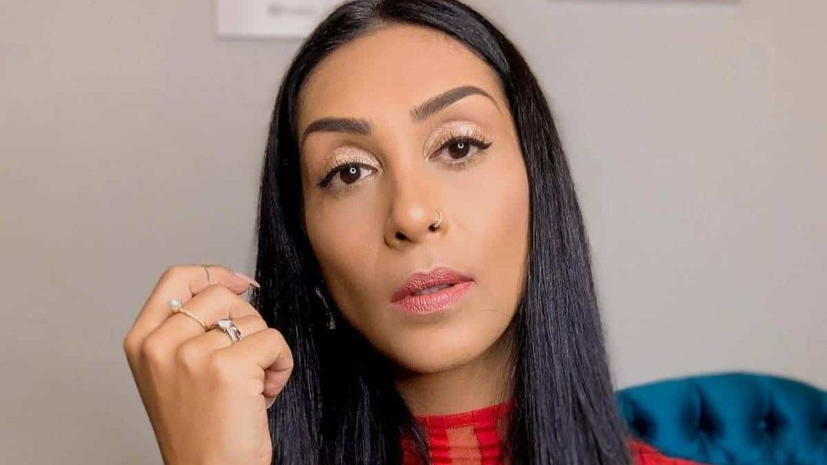 Ex-BBB Amanda Djehdian sofreu intolerância religiosa no reality show