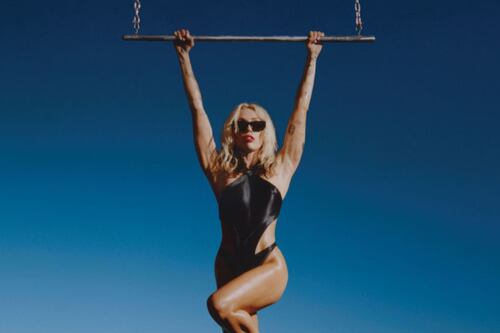 Vai ficar em casa? 5 séries e filmes para assistir neste fim de semana