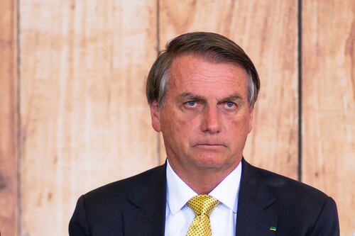 Bolsonaro volta a minimizar mortes de crianças na pandemia