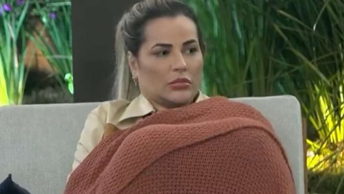 Confinados em “A Fazenda 14”, famosos não votaram e terão prazos para cumprir