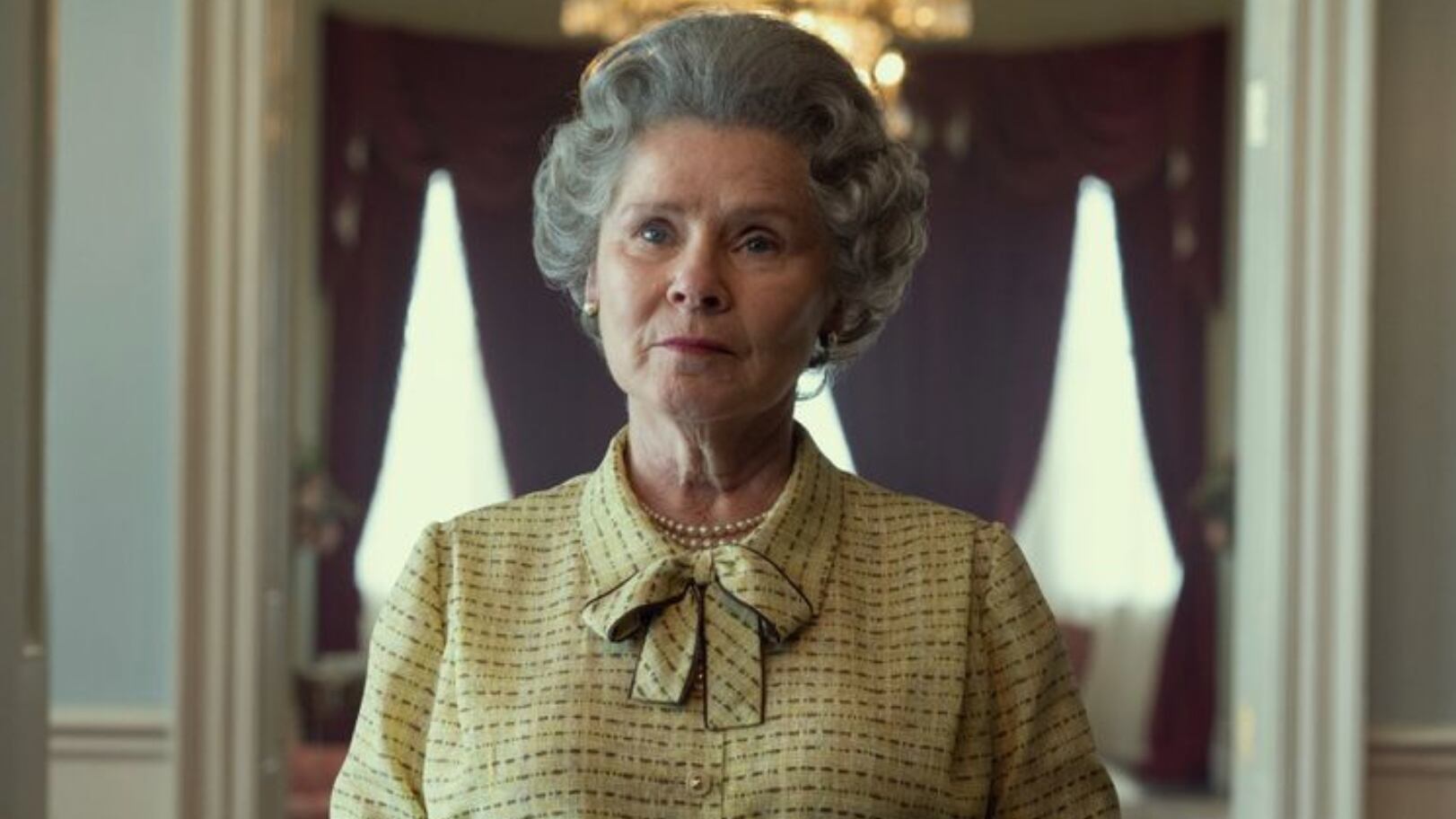 A atriz de 64 anos observou que seu tempo como Rainha será muito diferente de quando Claire Foy (temporadas 1 e 2) e Olivia Colman (temporadas 3 e 4) lideraram o papel.