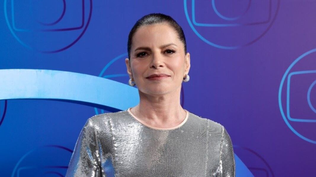 Manuela Dias escreve a nova versão da novela Vale Tudo, que terá Debora Bloch como Odete Roitman para TV Globo