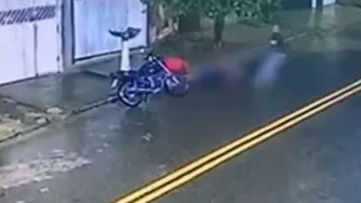 Entregador de pizza levou dois tiros no peito