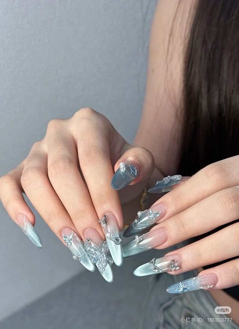 Uñas mariposa en tendencia.