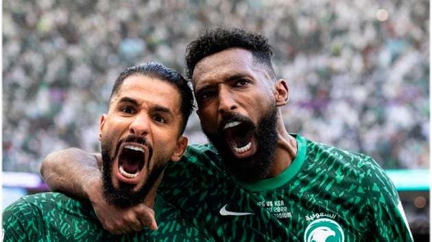 Jogadores comemoram gol da Arábia Saudita contra Argentina