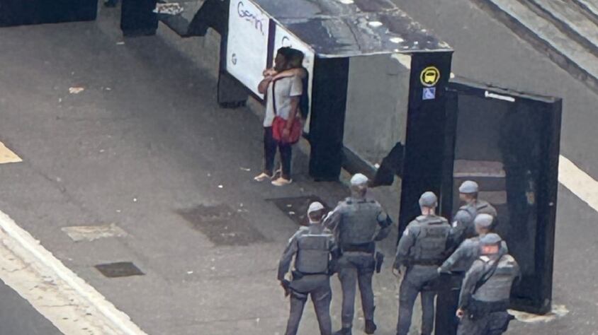 Sequestradora foi rendida com arma de choque e presa