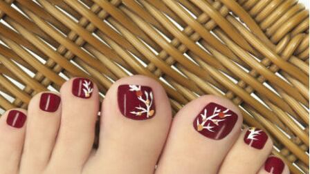 Unhas decoradas pés/ reprodução