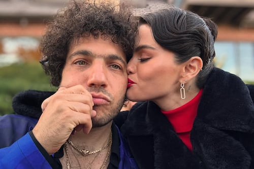 Fim do amor? Benny Blanco é acusado de comportamento estranho com Selena Gomez poucos meses após casamento