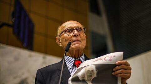 Ele passa por sessões de imunoquimioterapia