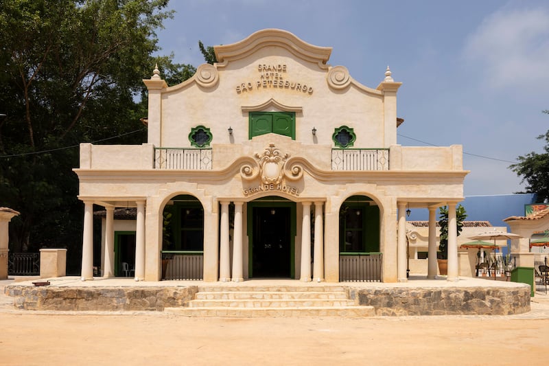 Novela No Rancho Fundo tem cenas gravadas no Grande Hotel São Petersburgo