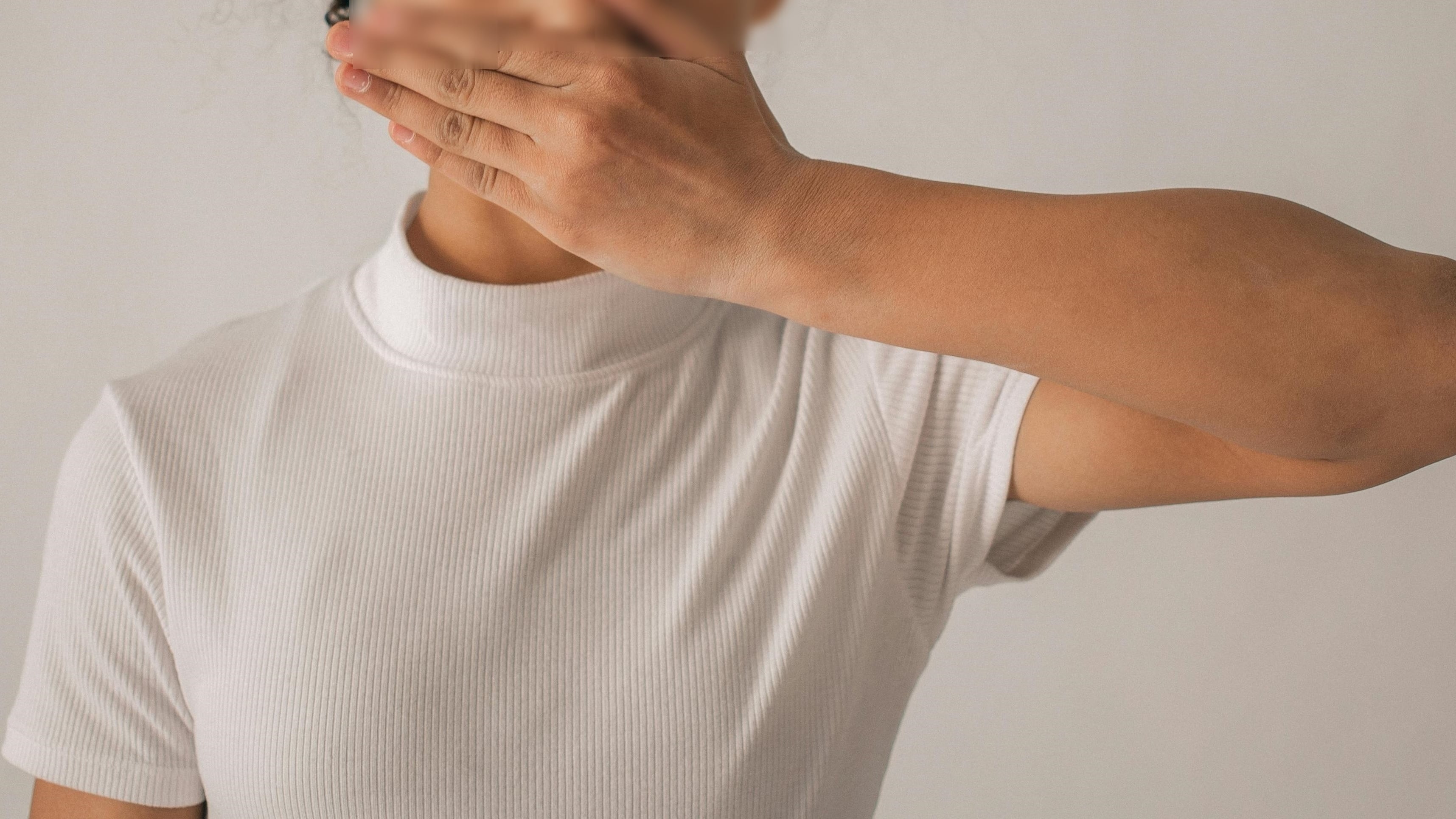 Adolescente é estuprada por padrasto e mãe ameaça filha para que não haja denúncia