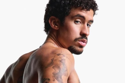 Bad Bunny responde em espanhol às críticas sobre sua participação no show do intervalo do Super Bowl