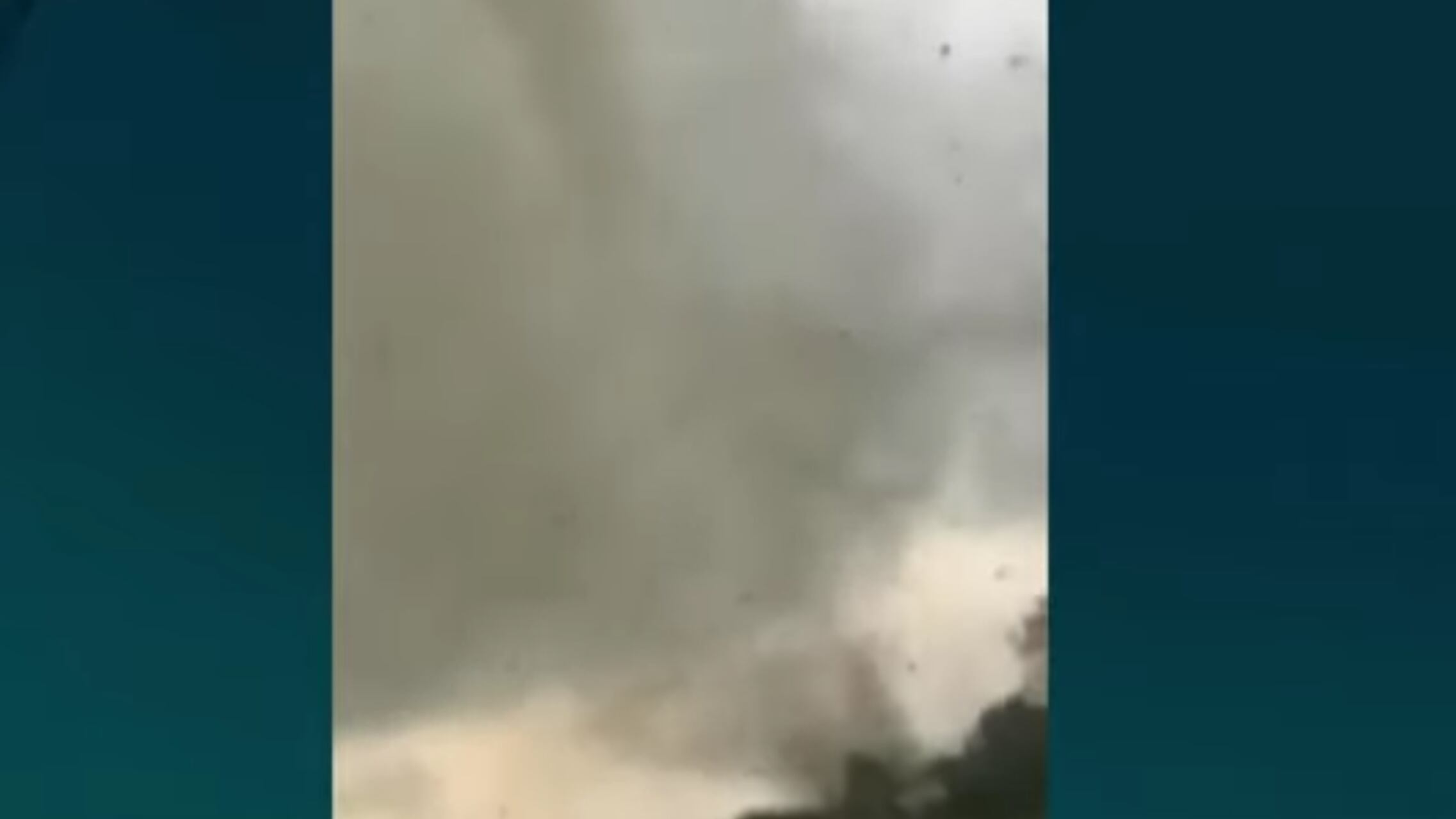 Vídeo impressionante registra tornado que deixou três mortos e mais de 200 feridos na República Checa