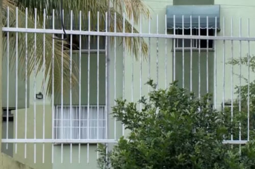 Adolescente mata irmão de 7 anos a facadas dentro de casa no ES; polícia apura se ela estava em surto