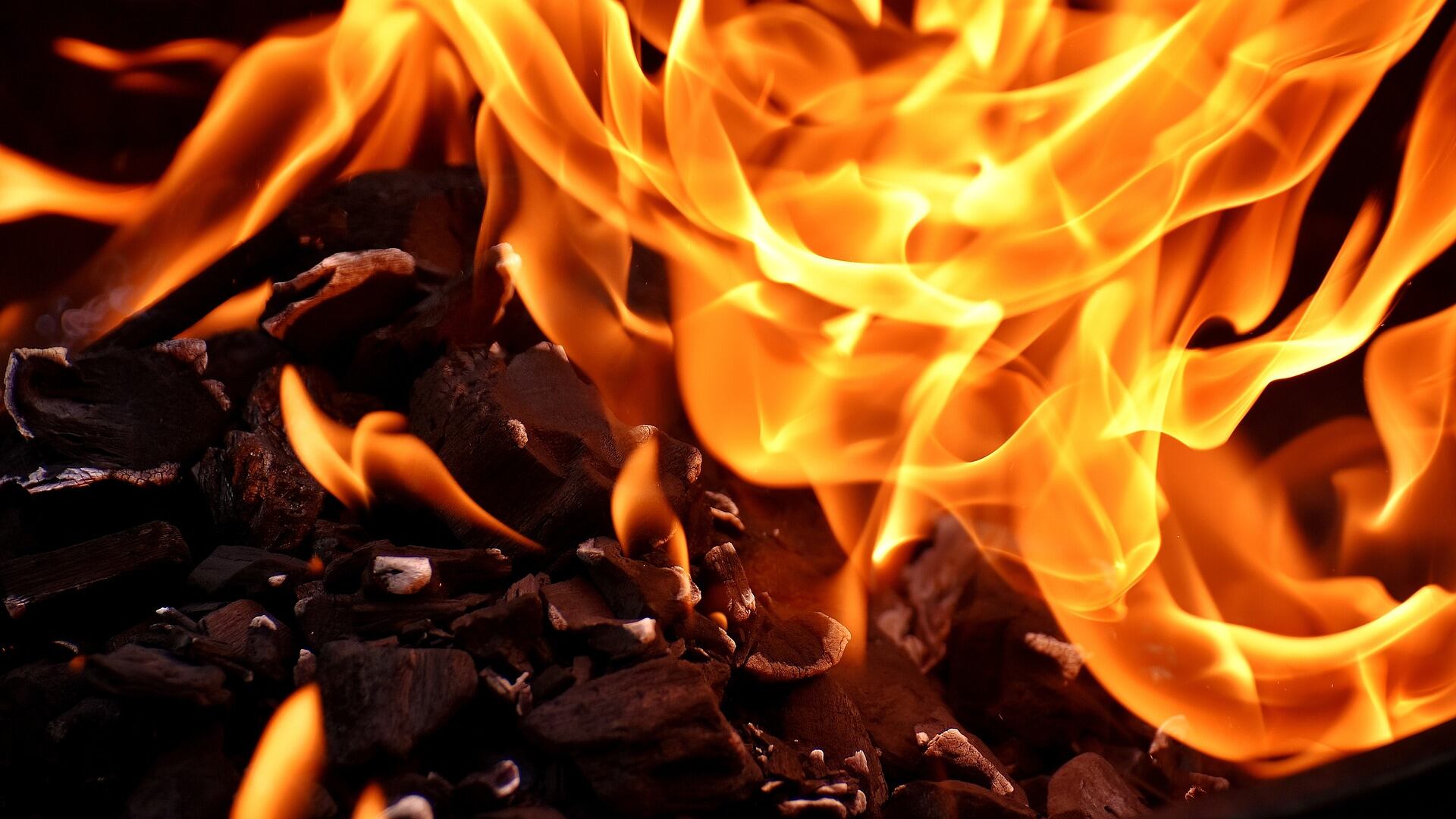 Casal é preso suspeito de queimar pênis de adolescente com brasa