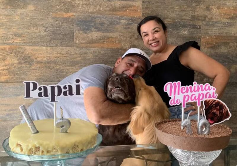 Cadela é velada e sepultada no túmulo da família: “Ficava na porta esperando a gente voltar”