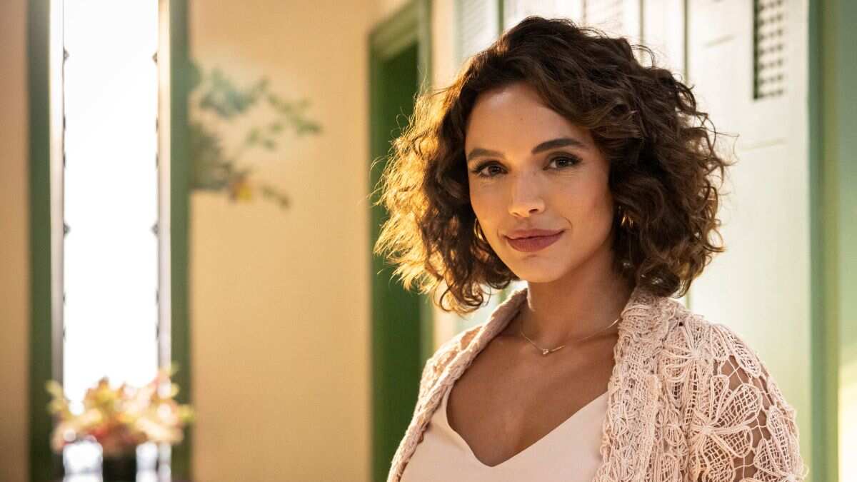 Giovana Cordeiro vira lutadora de kickboxing na novela Dona de Mim, substituta de Volta por Cima, na TV Globo