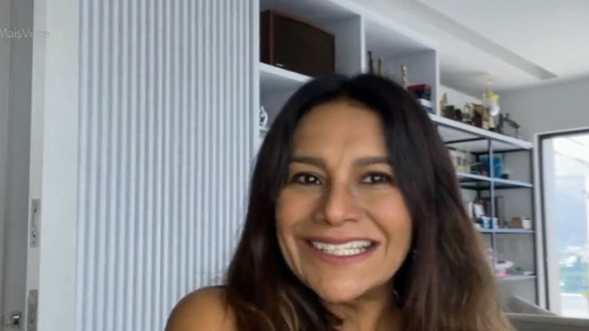 No "Mais Você", gato invade entrevista de Dira Paes e Ana Maria Braga cai na risada