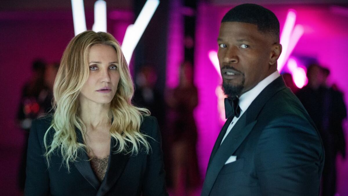 Cameron Diaz como Emily y Jamie Foxx como Matt en De vuelta a la acción