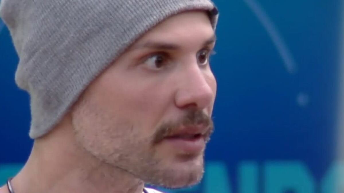 Em "A Fazenda 14", Vini Buttel foi acusado de homofobia por Alex Gallete