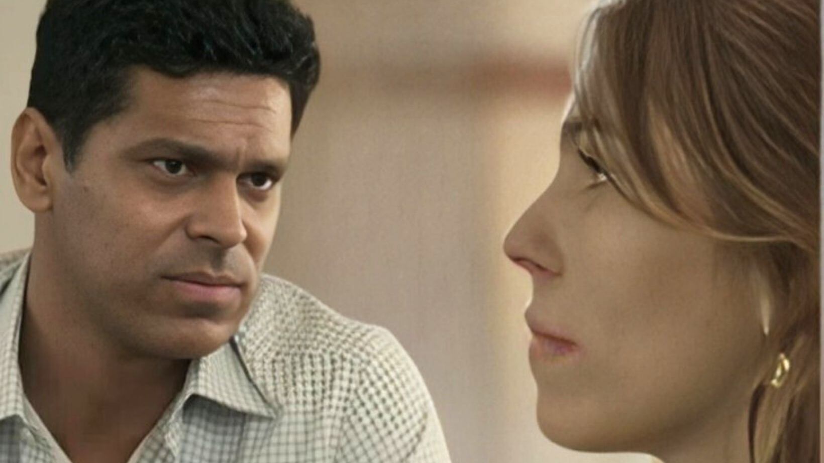 Após a morte de Venâncio (Rodrigo Sima) em Renascer, Buba (Gabriela Medeiros) e José Augusto (Renan Monteiro) transam pela primeira vez