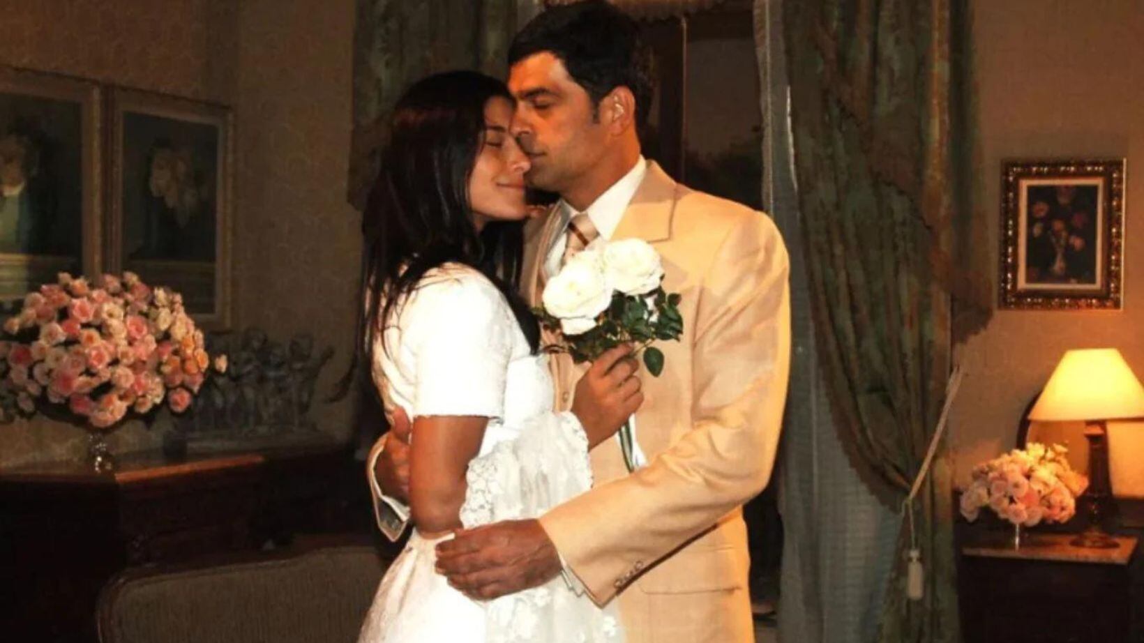 Walcyr Carrasco mata Rafael (Eduardo Moscovis) e Serena (Priscila Fantin) no último capítulo de Alma Gêmea e surpreende até o elenco