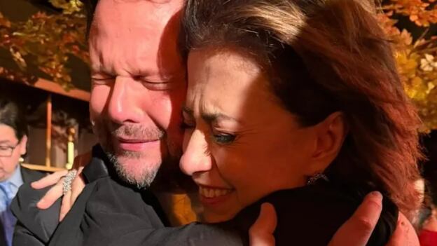 Fernanda Torres ganha Globo de Ouro e Selton Mello rouba a cena com reação