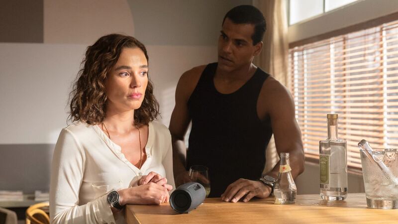 Kika, personagem de Juliane Araújo, pode deixar Renascer após colocar um ponto final na relação com José Bento (Marcello Melo Jr)