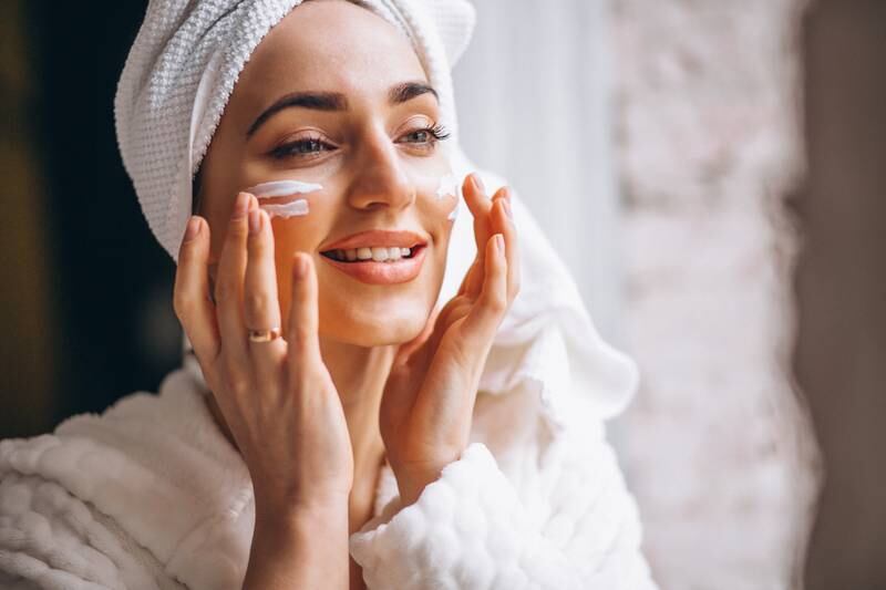 Skincare: 6 dicas para uma sequência diária de cuidados, para ter uma pele  radiante – Metro World News Brasil