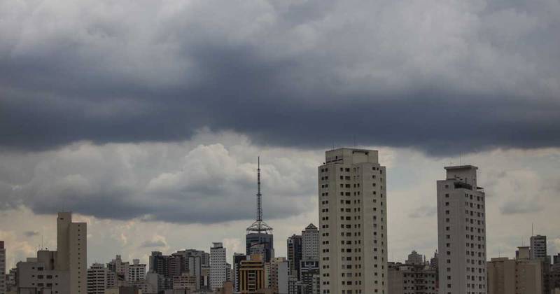 Céu permanece nublado e pode garoar em São Paulo – Metro World News Brasil