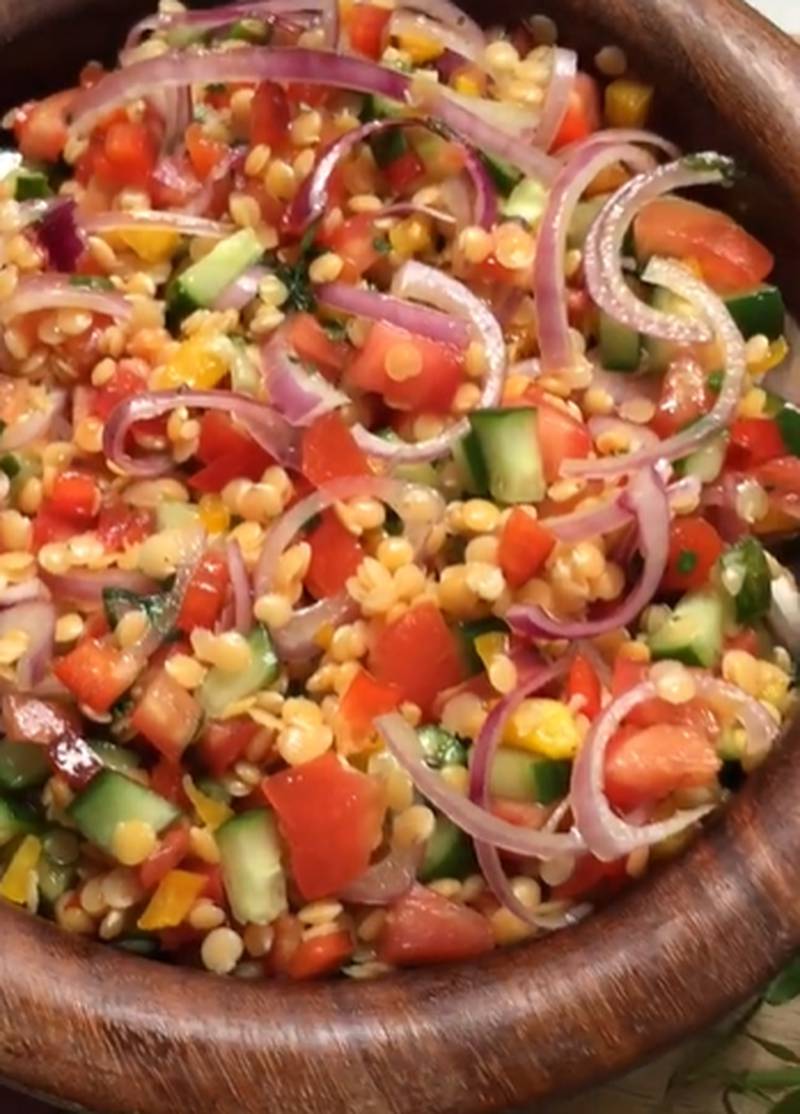 Aprenda a fazer uma salada de lentilha super saborosa